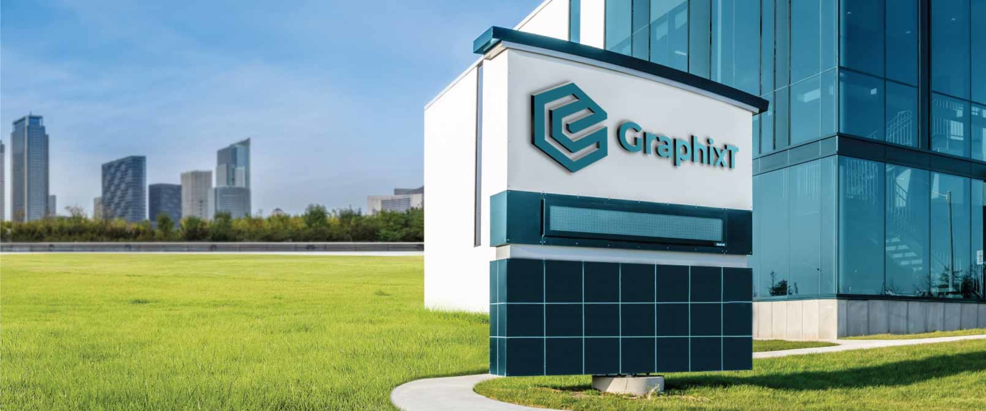Customized Marketing Messages in Commercial Signage: Creating Modern Solutions for Interior and Exterior Spaces